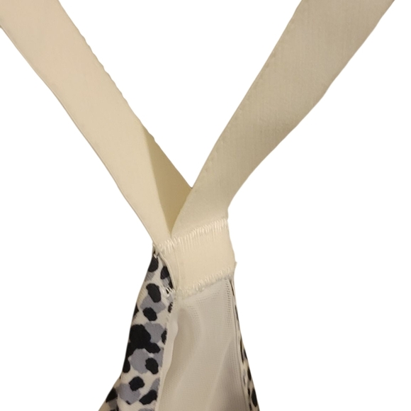 Old Navy Black and White Patterned Activewear Top Size 4X NWOT - Picture 5 of 6